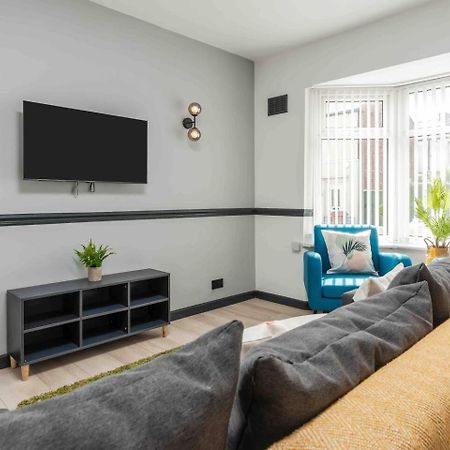 3-Bed Scouse House Near Anfield & Goodison Villa Liverpool Eksteriør bilde